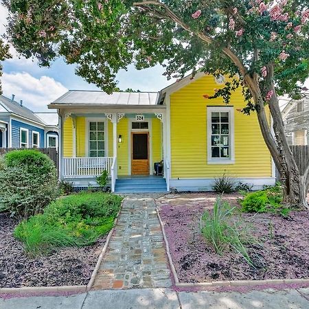 Downtown Historic 2Bdrm, Walk To Riverwalk, Alamo; Beautifully Renovated! サンアントニオ エクステリア 写真