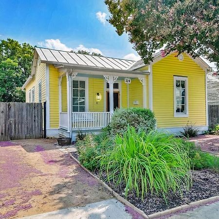 Downtown Historic 2Bdrm, Walk To Riverwalk, Alamo; Beautifully Renovated! サンアントニオ エクステリア 写真